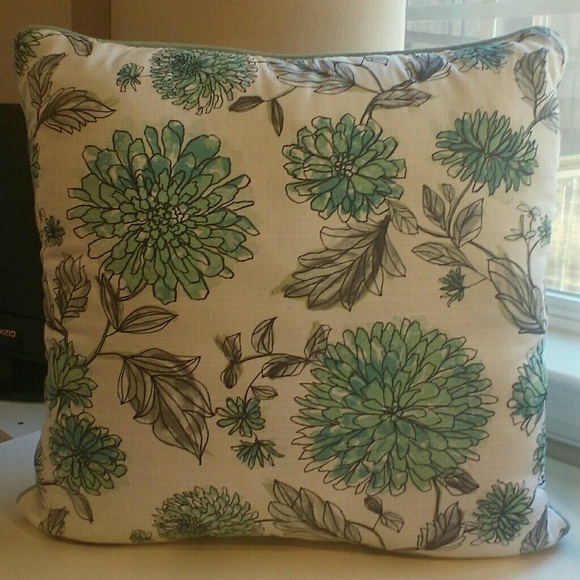 envogue throw pillows